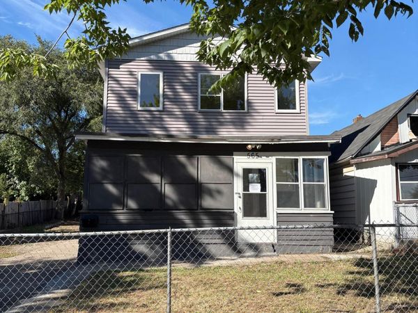 565 Hatch Avenue , Saint Paul, MN 55117