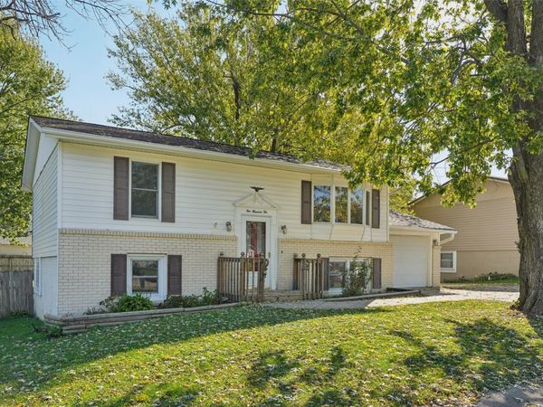 110 S H Street, Indianola, IA 50125