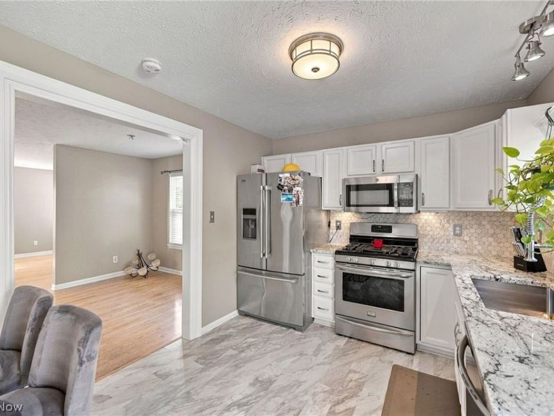 2472 W 5th Street, Cleveland, OH 44113 Photo 10