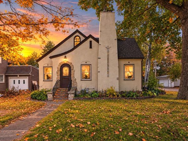 220 4th Street NE, Braham, MN 55006