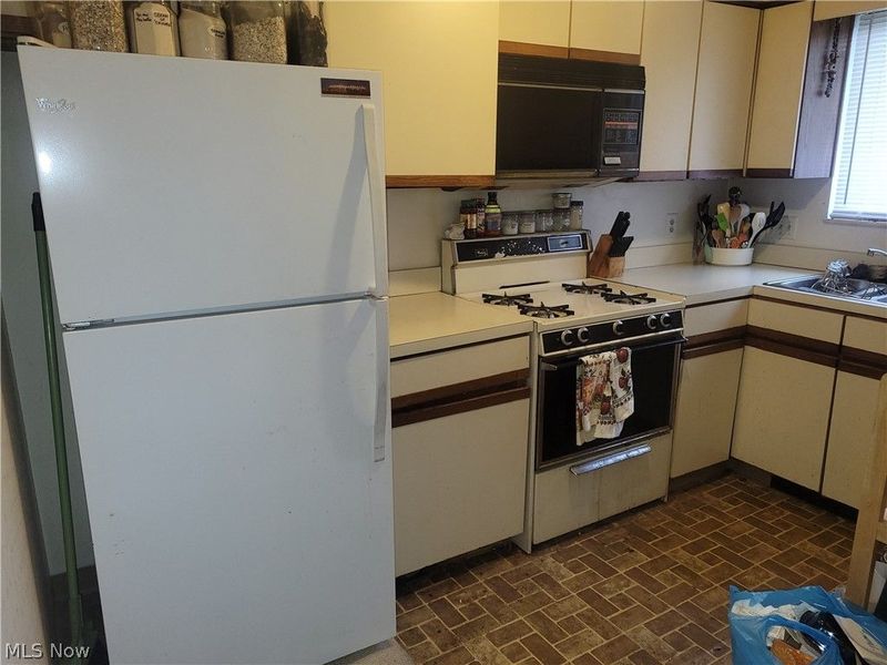 9039 Merchant Drive, Streetsboro, OH 44241 Photo 7