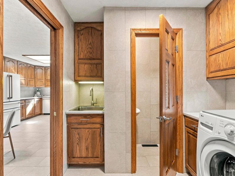 1849 Kempton Drive, Upper Arlington, OH 43220 Photo 32