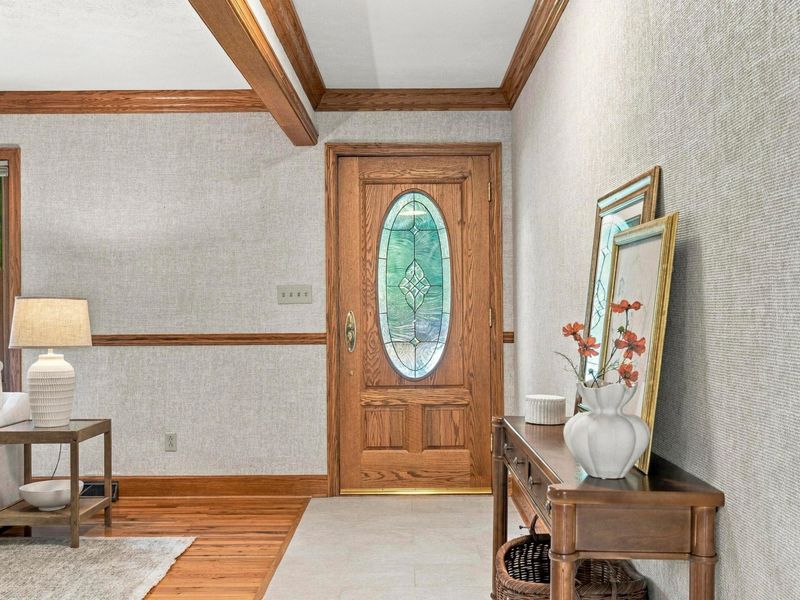 1849 Kempton Drive, Upper Arlington, OH 43220 Photo 8