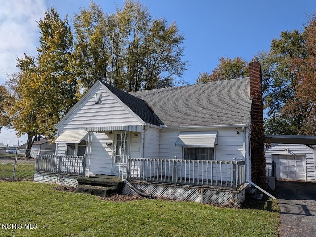 809 S Perry Street, Napoleon, OH 43545 Main Photo