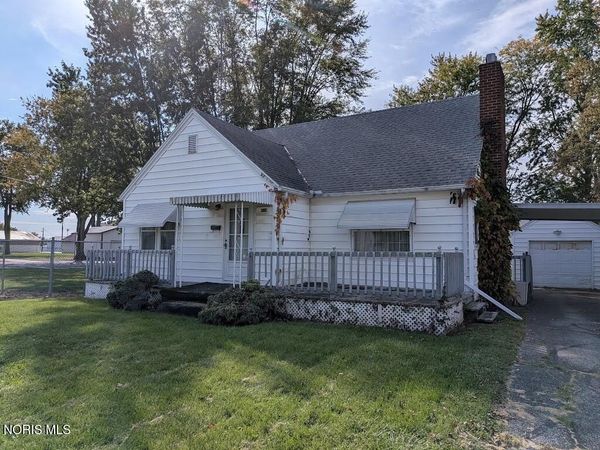 809 S Perry Street , Napoleon, OH 43545