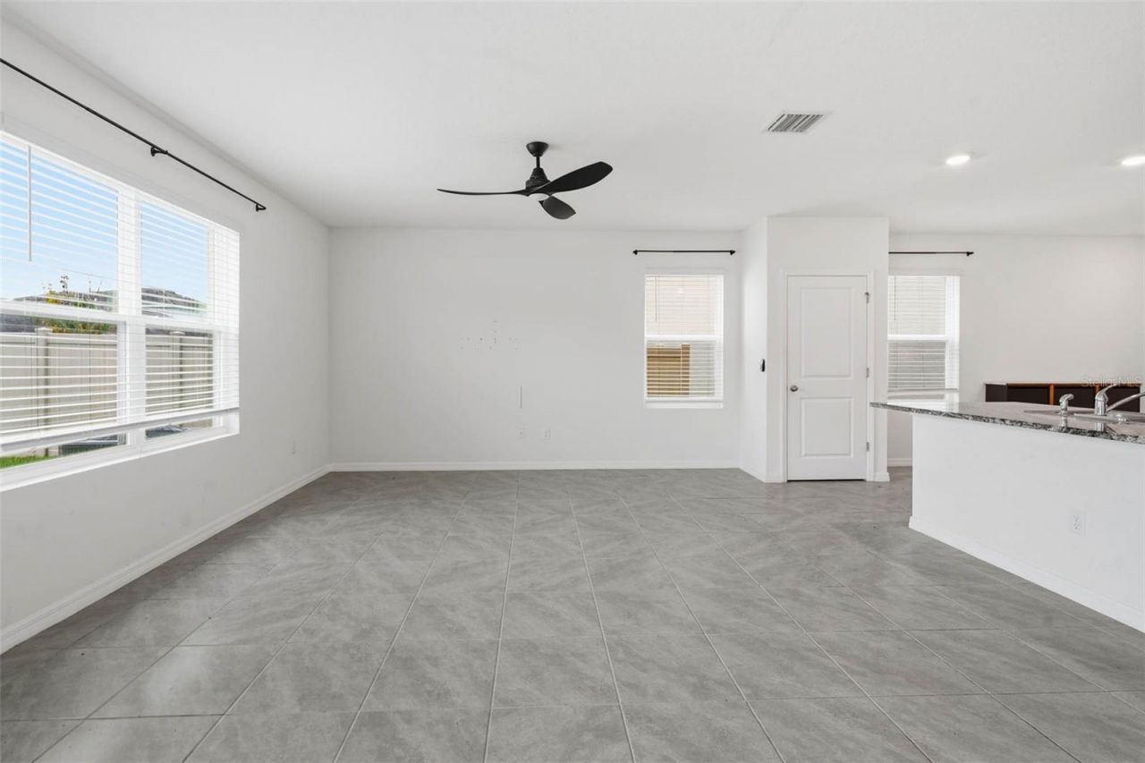 5674 Banbury Ridge Run , Wesley Chapel, FL 33545 Photo