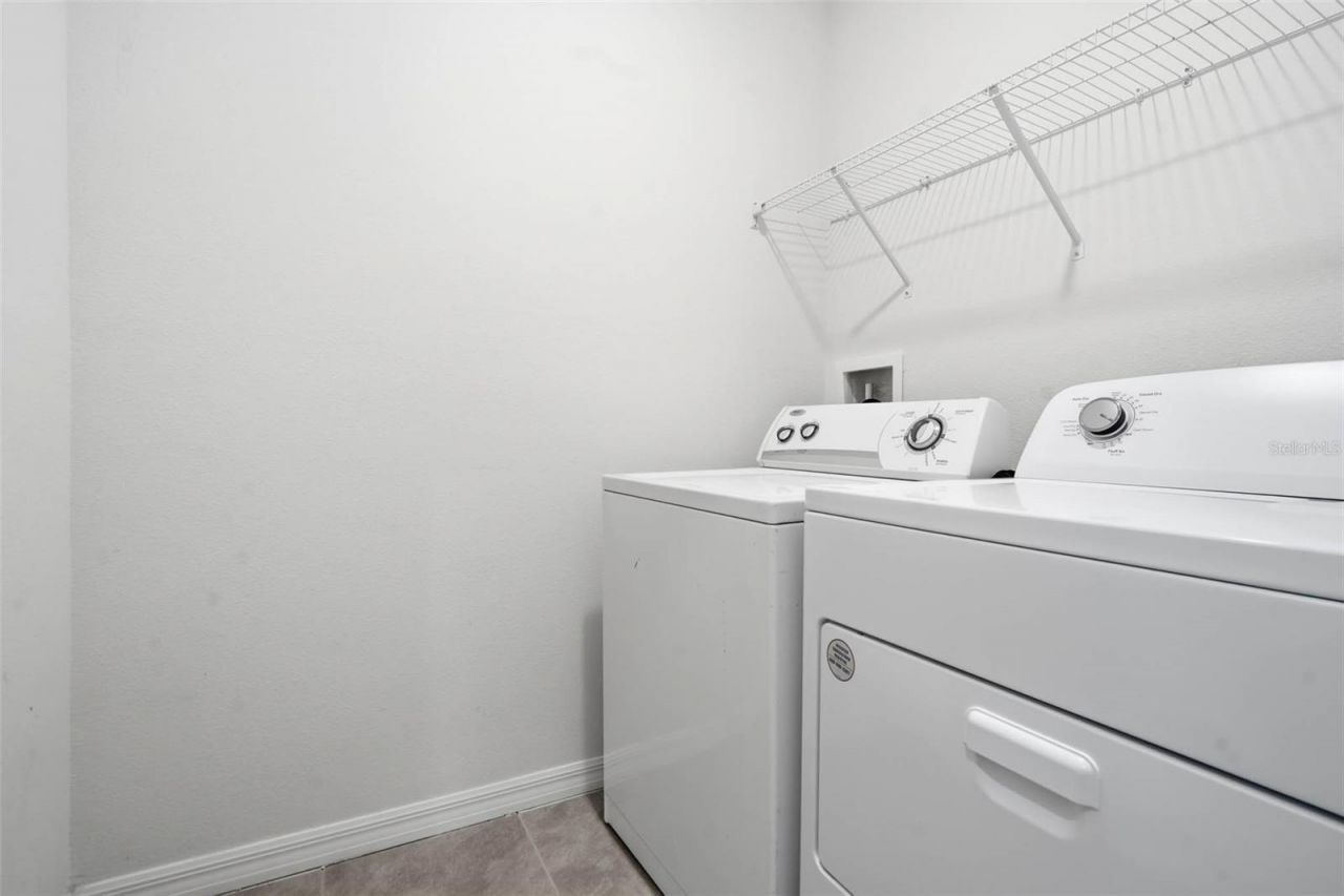 5674 Banbury Ridge Run , Wesley Chapel, FL 33545 Photo