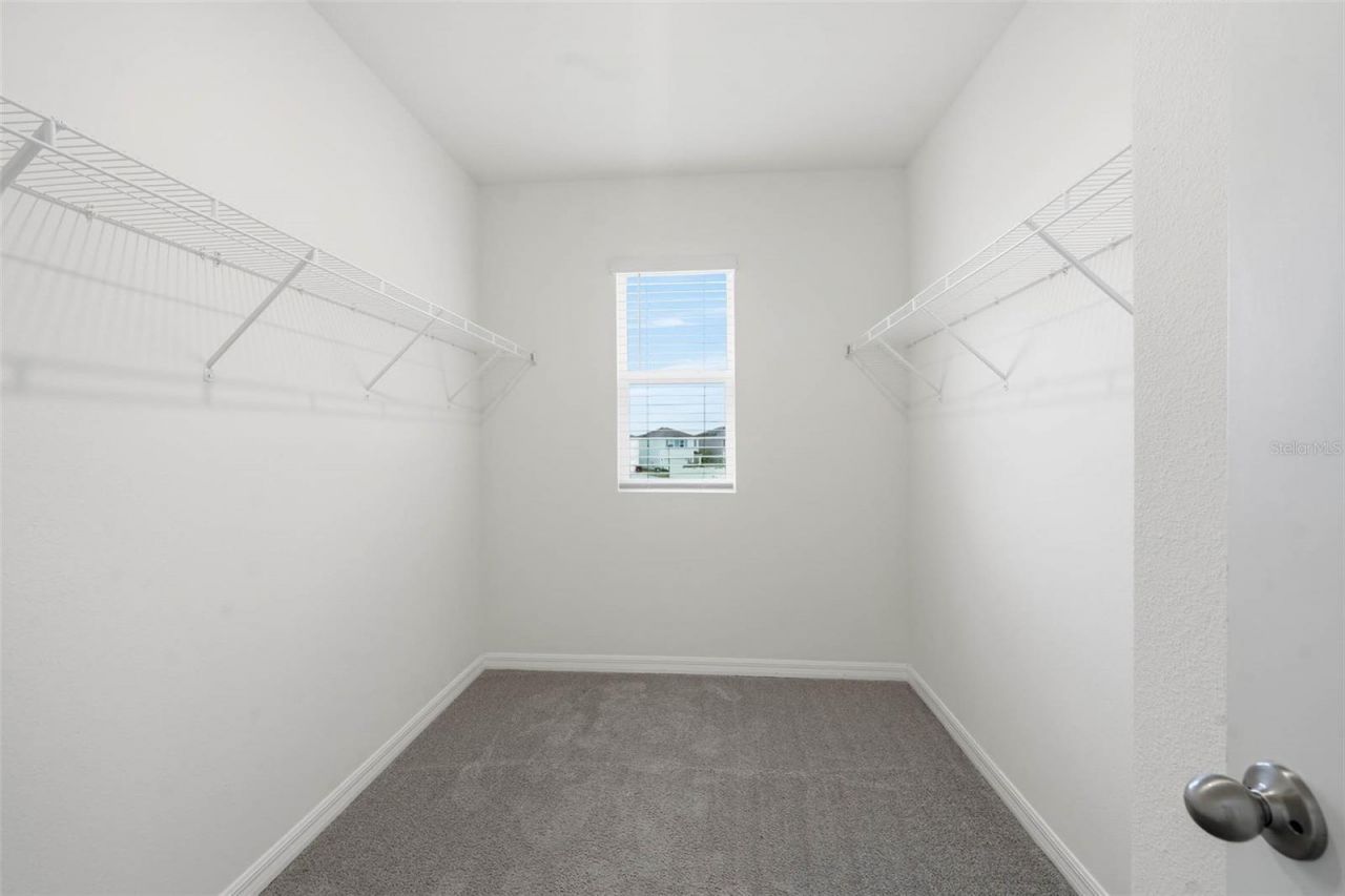 5674 Banbury Ridge Run , Wesley Chapel, FL 33545 Photo