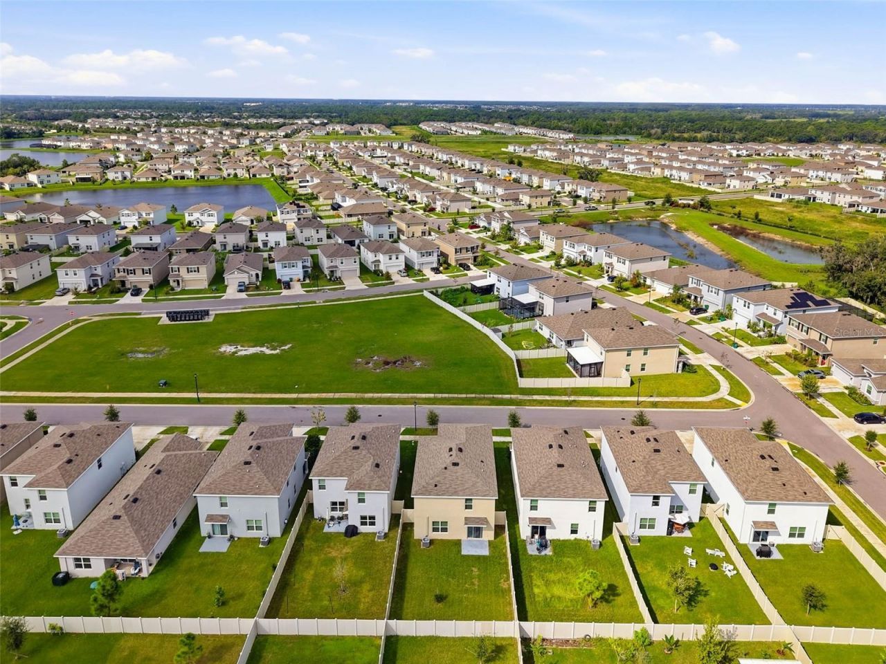 5674 Banbury Ridge Run , Wesley Chapel, FL 33545 Photo