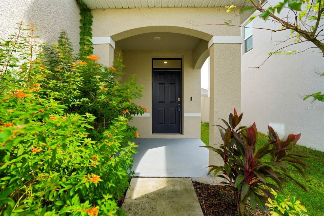 5674 Banbury Ridge Run , Wesley Chapel, FL 33545 Photo