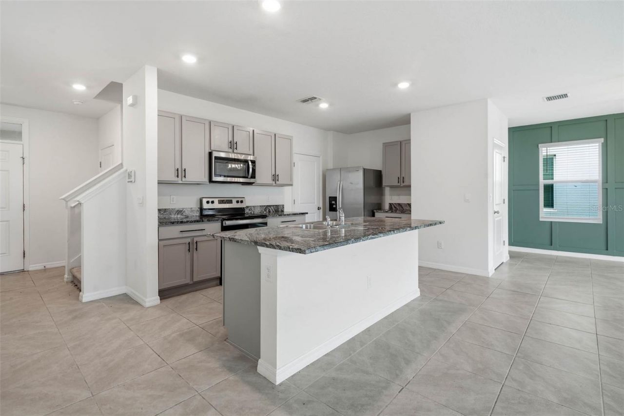 5674 Banbury Ridge Run , Wesley Chapel, FL 33545 Photo