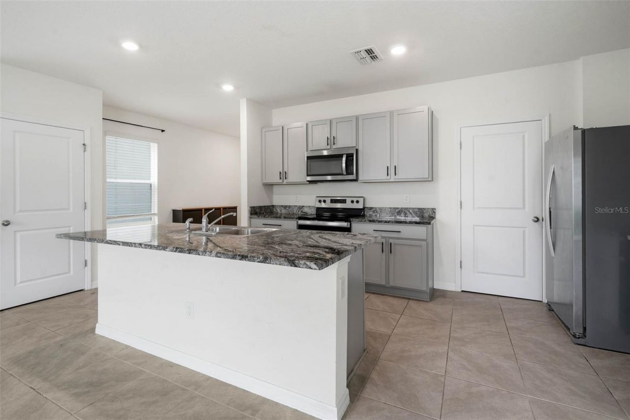 5674 Banbury Ridge Run , Wesley Chapel, FL 33545 Photo