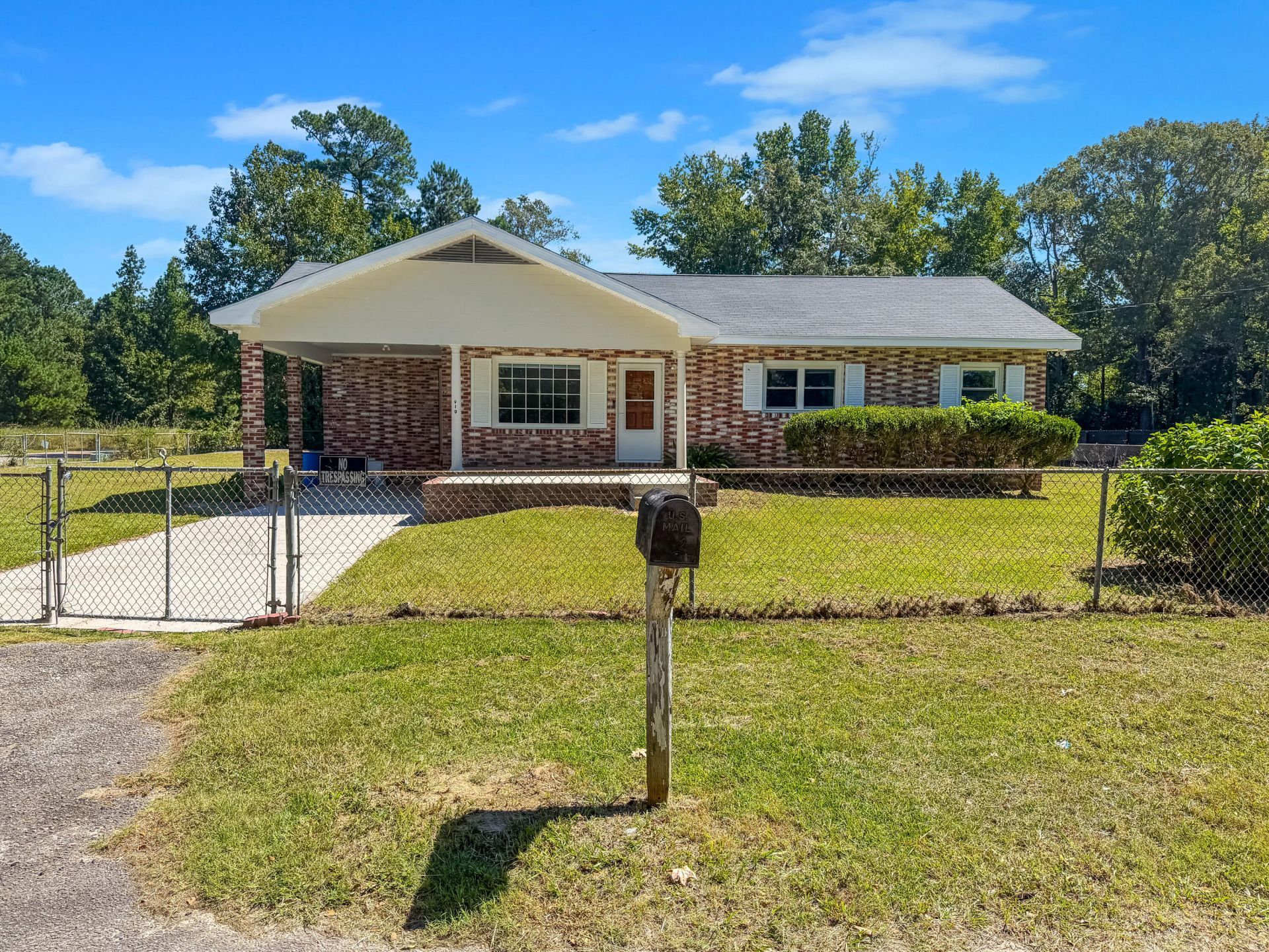 919 Rodney Road Photo 4