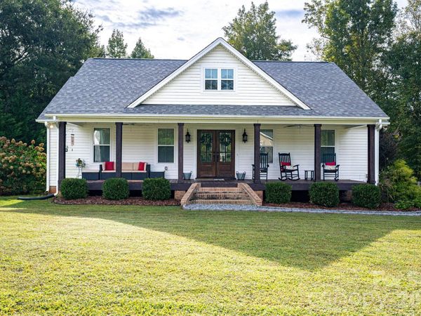 203 Dayton Road , Dallas, NC 28034