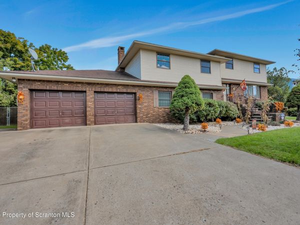 107 Amity Avenue , Old Forge, PA 18518