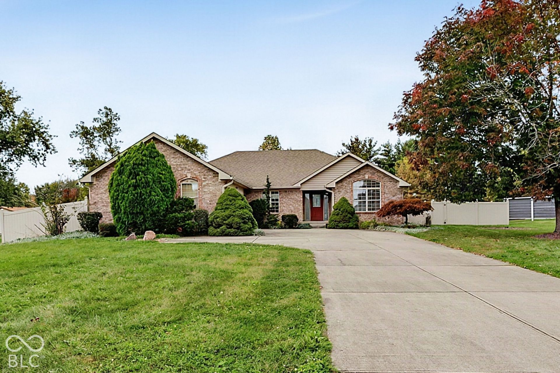 286 N Summerfield Drive N, Greenfield, IN 46140 Main Photo
