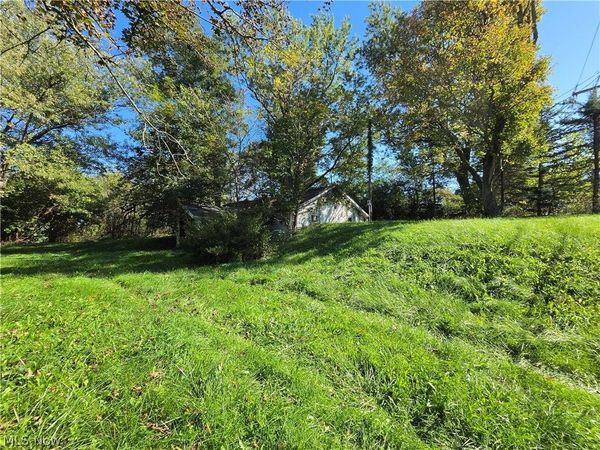 3222 Trump Avenue SE, Canton, OH 44707