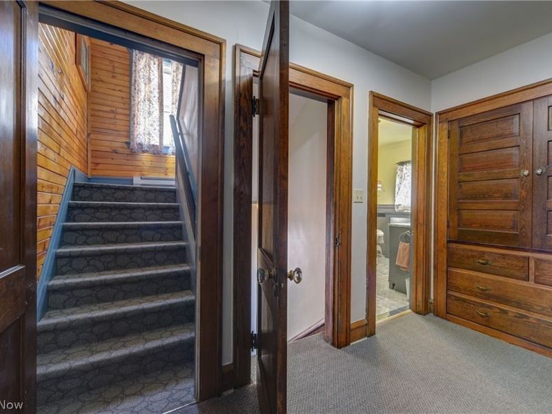 1565 Waterbury Road, Lakewood, OH 44107 Photo 36
