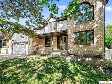 1016 Tekamah Lane, Papillion, NE 68046