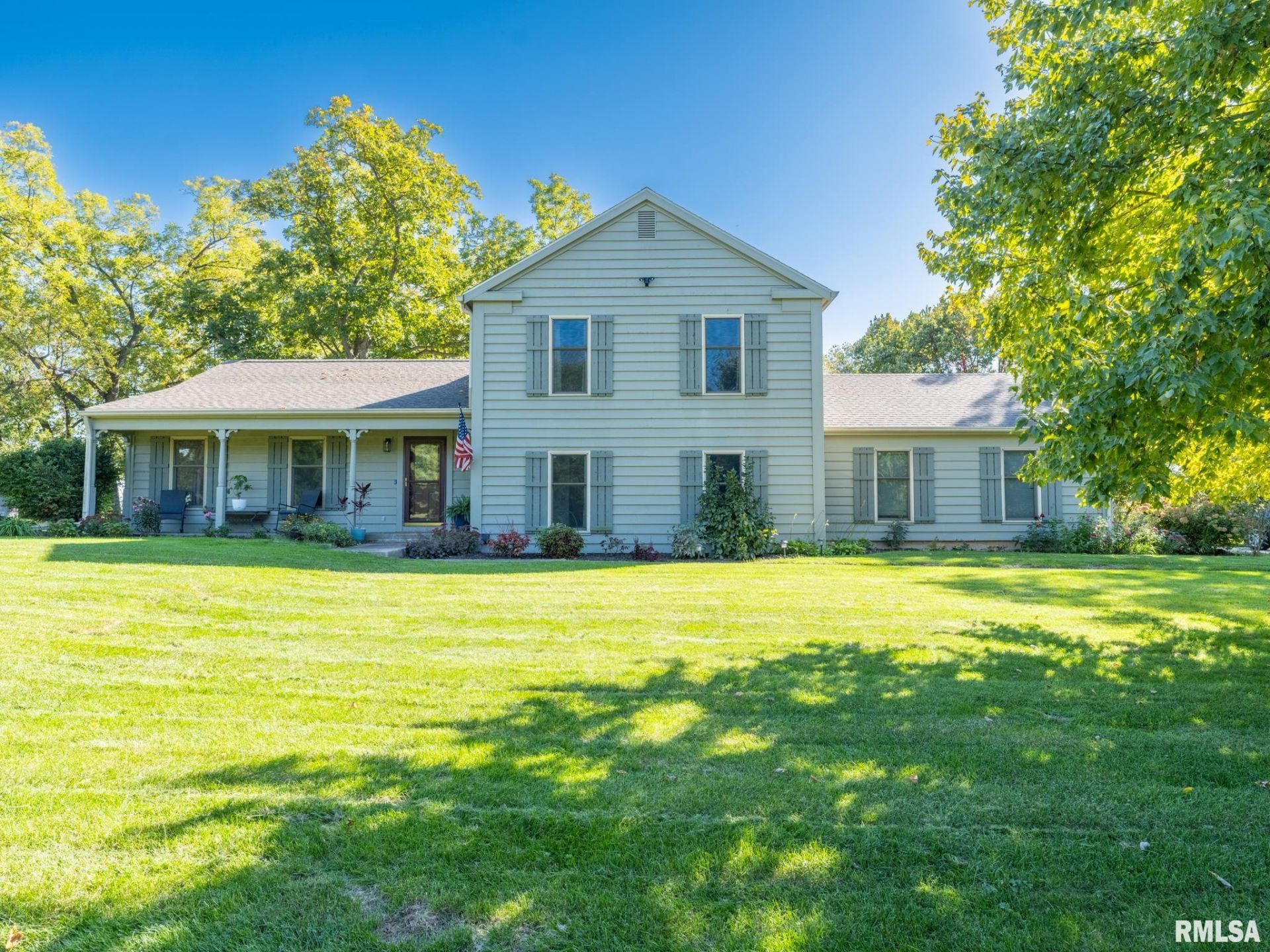 20924 N Deer Bluffs Drive, Chillicothe, IL 61523 Main Photo
