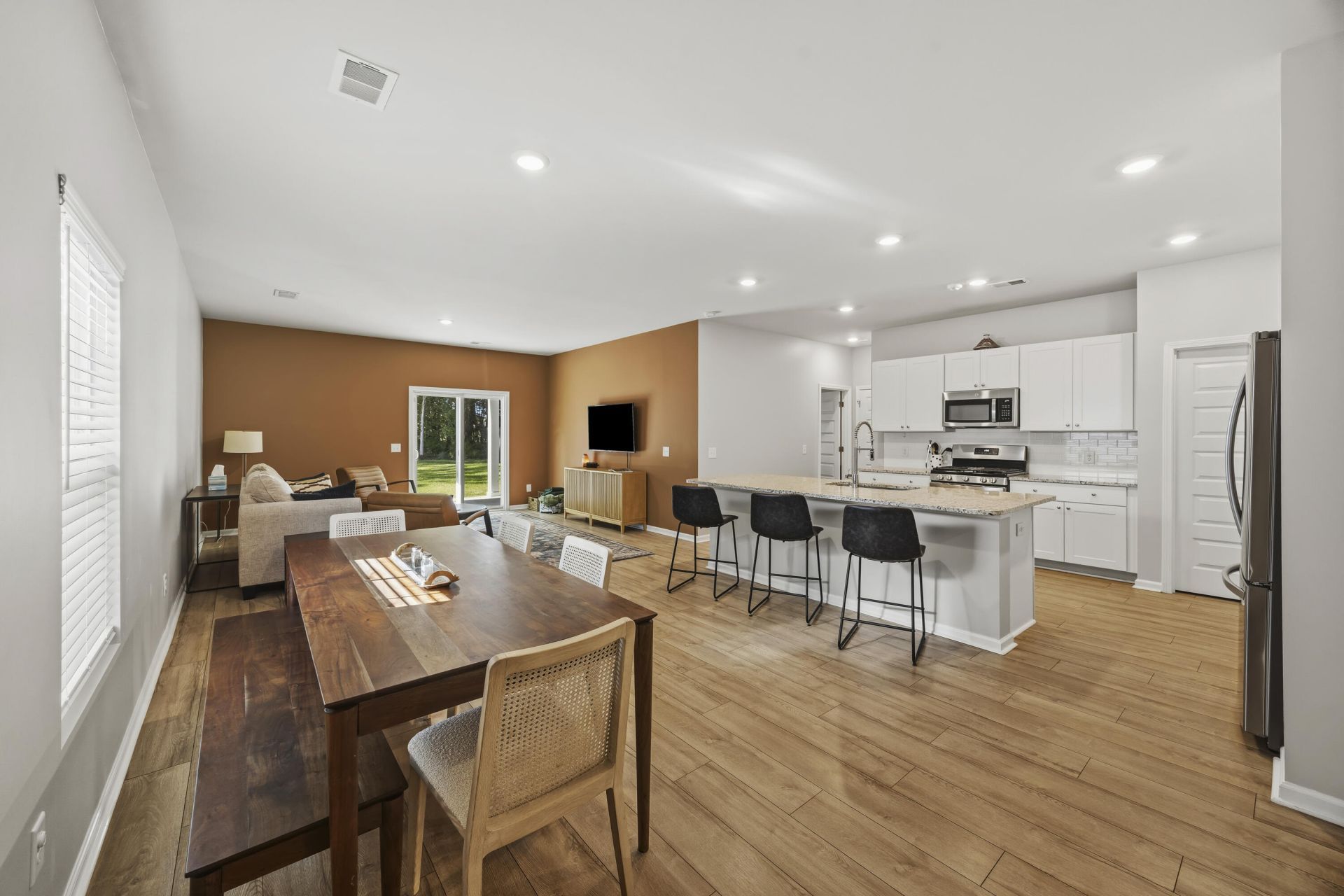 343 Saddlewood Drive Photo 9