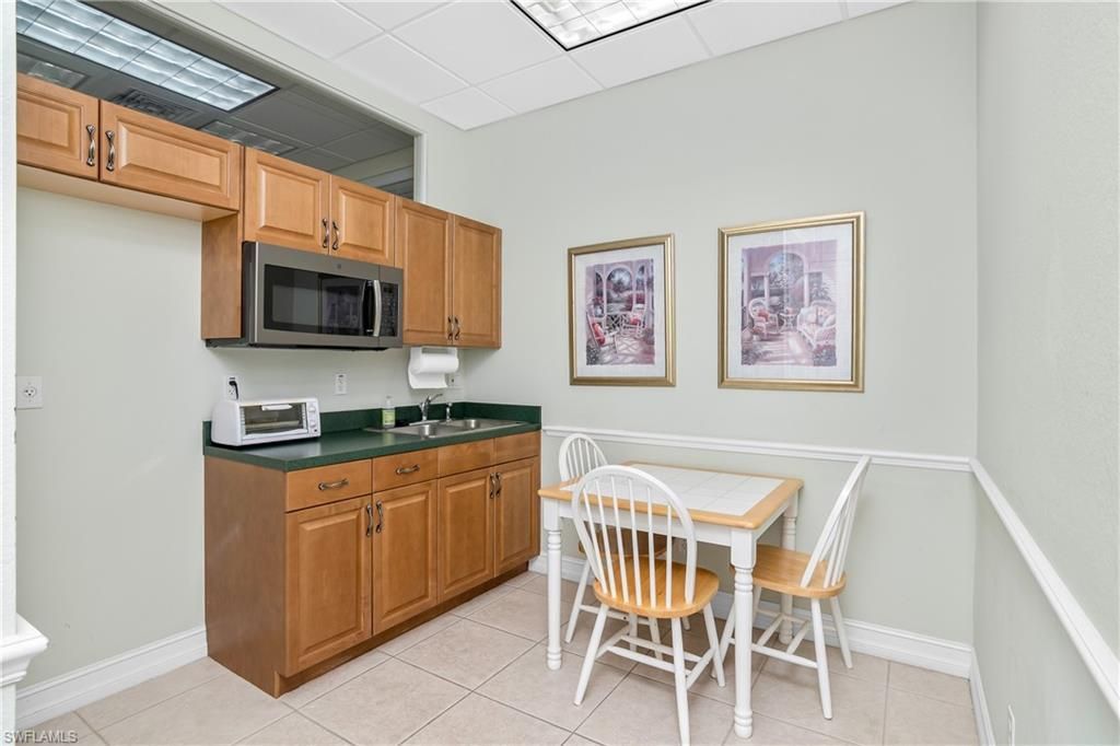 5683 Strand Ct , Unit 1, Naples, FL 34110 Photo