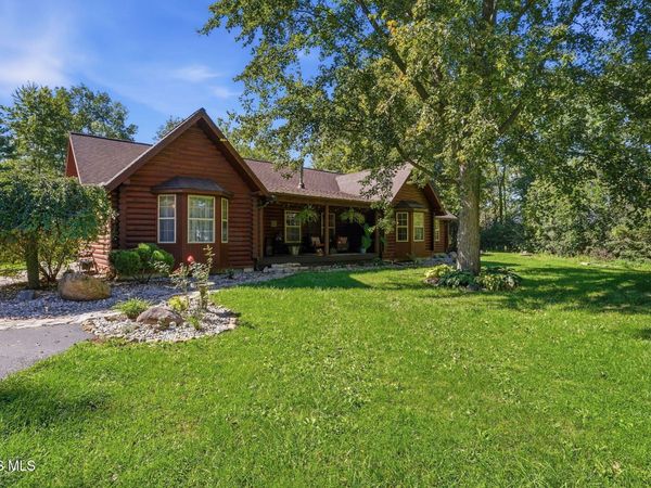 6325 Devils Hole Road, Pemberville, OH 43450