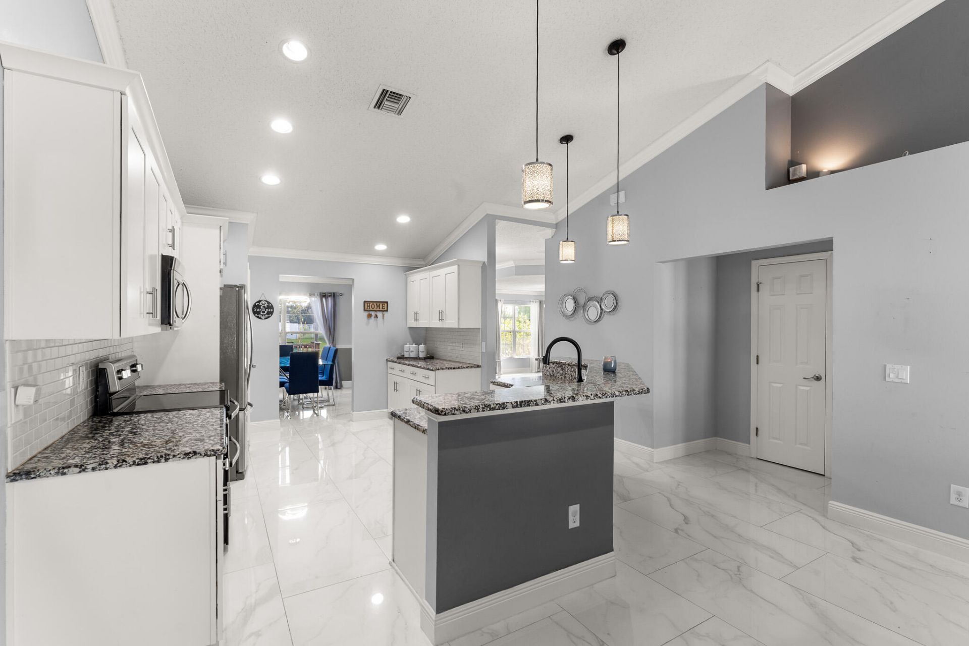 6530 NW Omega Road, Port Saint Lucie, FL 34983 Photo