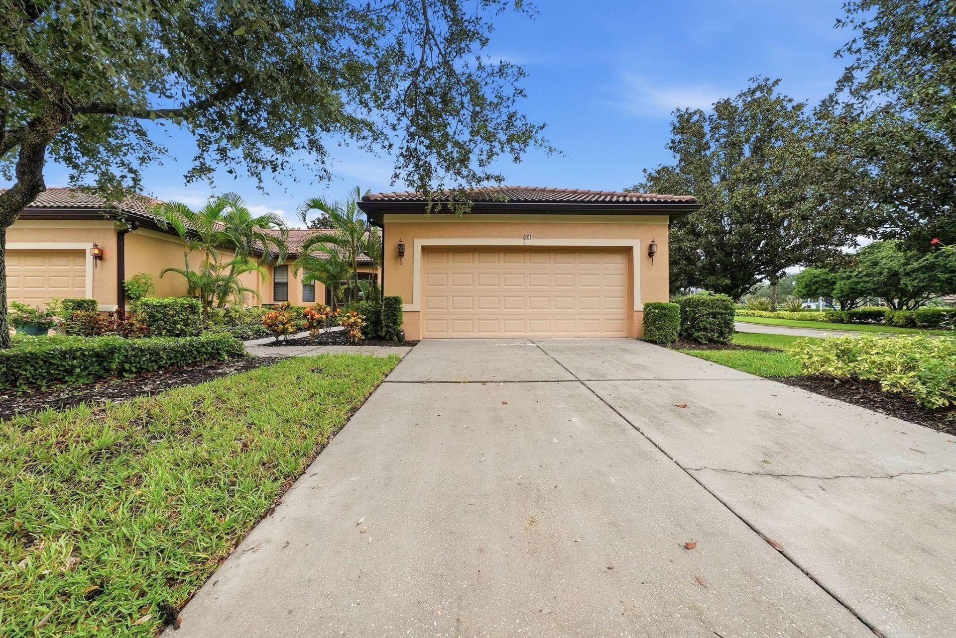 201 Shell Falls Drive, Apollo Beach, FL 33572 Photo