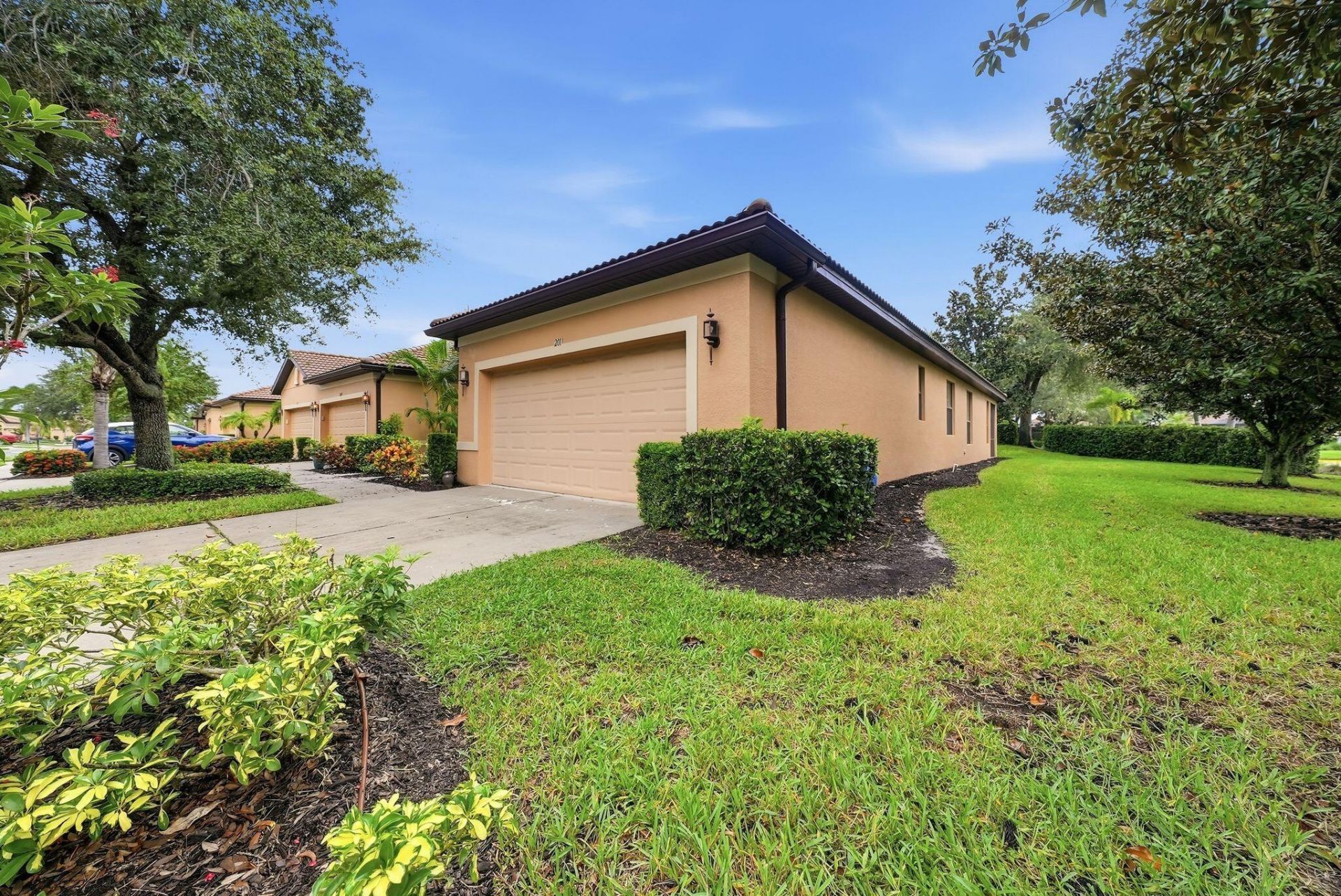 201 Shell Falls Drive, Apollo Beach, FL 33572 Photo