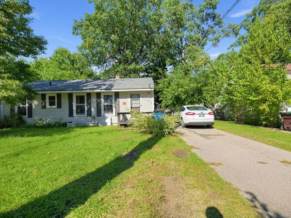 1960 Calvin Avenue, Muskegon, MI 49442