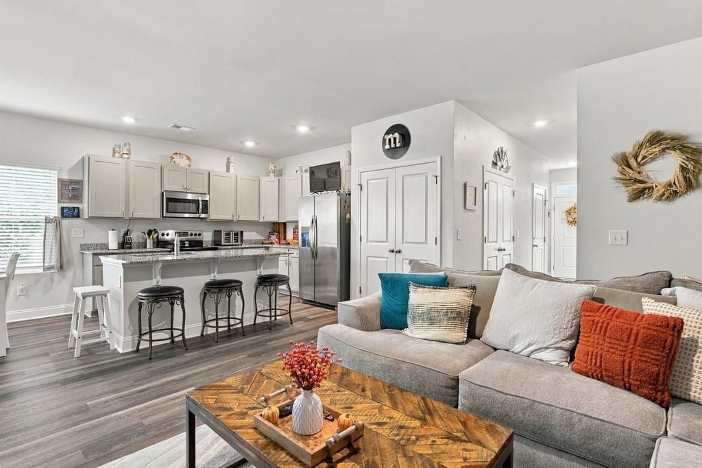 487 Waterend Dr.  Photo 33