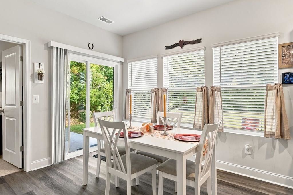 487 Waterend Dr.  Photo 37