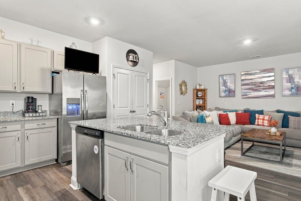 487 Waterend Dr.  Photo 40