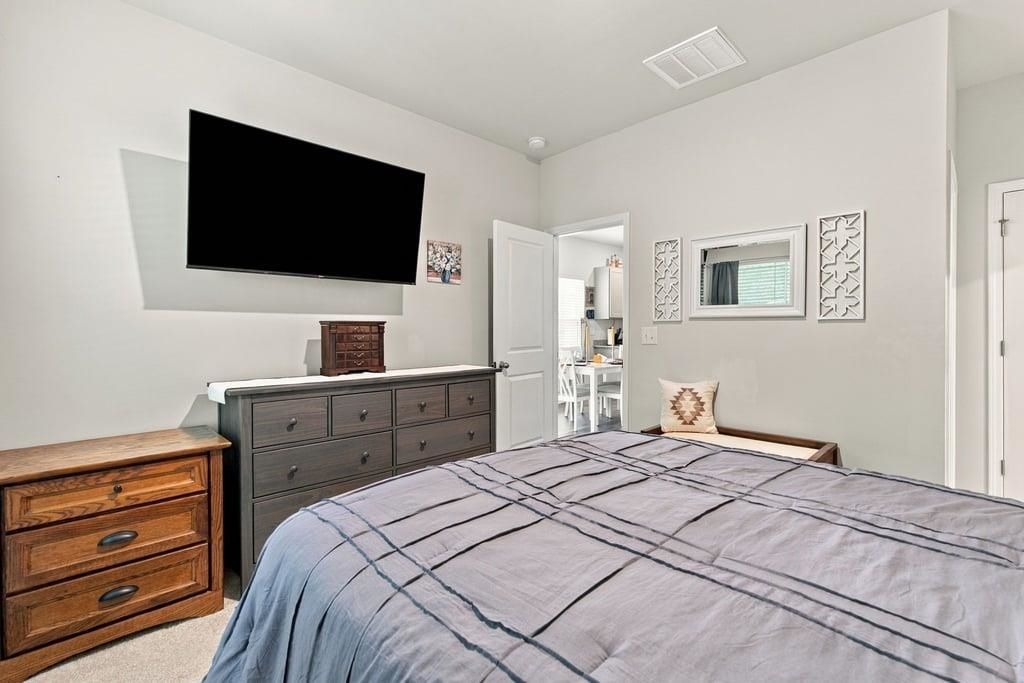487 Waterend Dr.  Photo 7