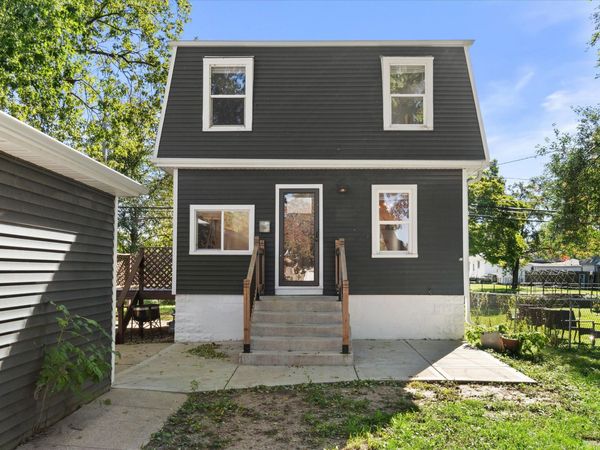 3721 E Birchwood Ave, Cudahy, WI 53110
