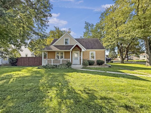 21 E Lyndale Avenue, Northlake, IL 60164