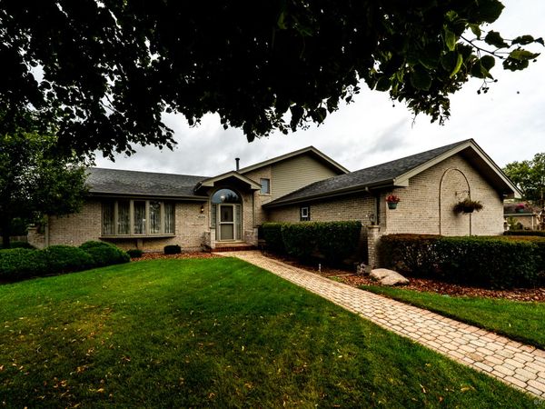 10708 Willow Avenue , Mokena, IL 60448
