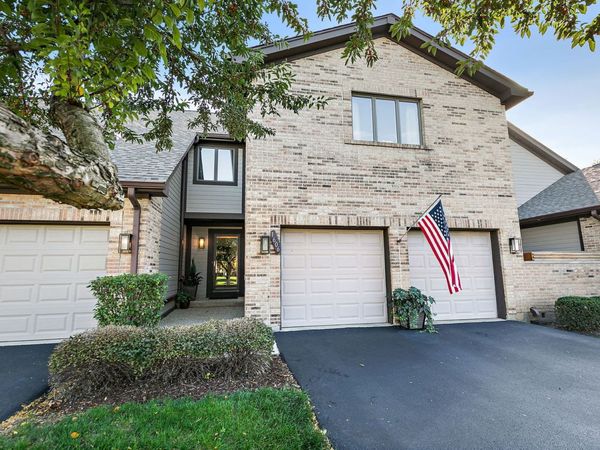1606 Cypress Court , Hoffman Estates, IL 60169