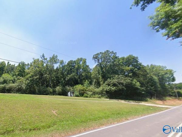 135 Holmes Road, Falkville, AL 35622