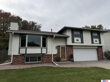 5221 English Drive, Lincoln, NE 68516