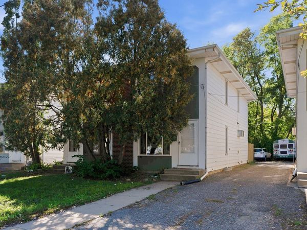 827 Weeks Avenue SE, Minneapolis, MN 55414