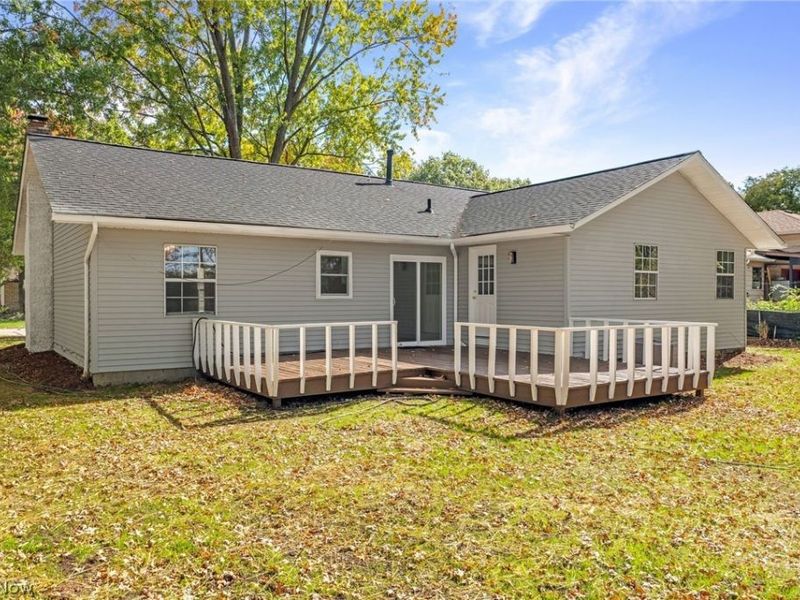 8454 Glenbrook Drive, Olmsted Township, OH 44138 Photo 30