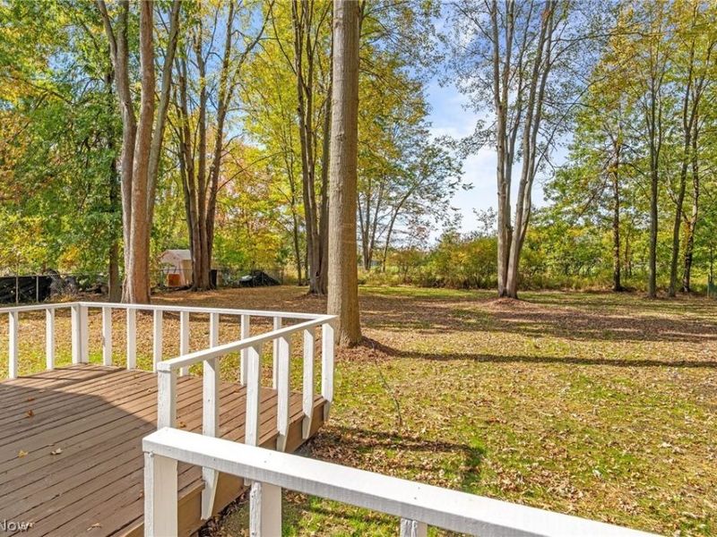 8454 Glenbrook Drive, Olmsted Township, OH 44138 Photo 32