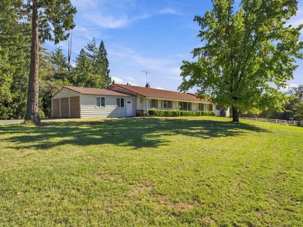 10020 Van Riper Ln, Newcastle, CA 95658