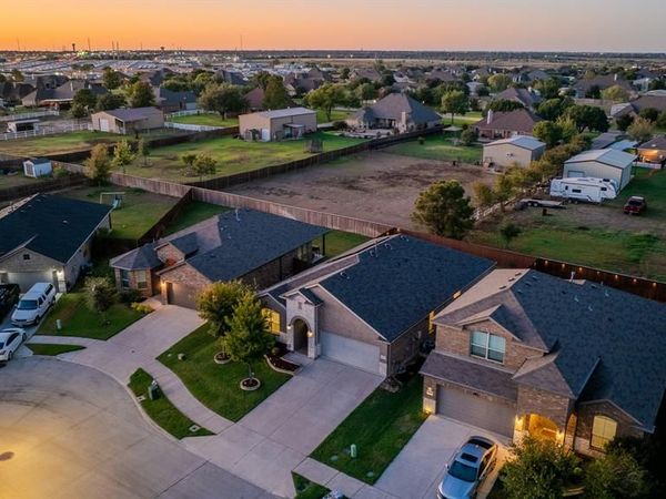 540 Dunmore Drive, Haslet, TX 76052
