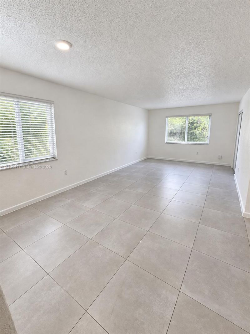 10900 SW 196th St , Unit 322, Cutler Bay, FL 33157 Photo