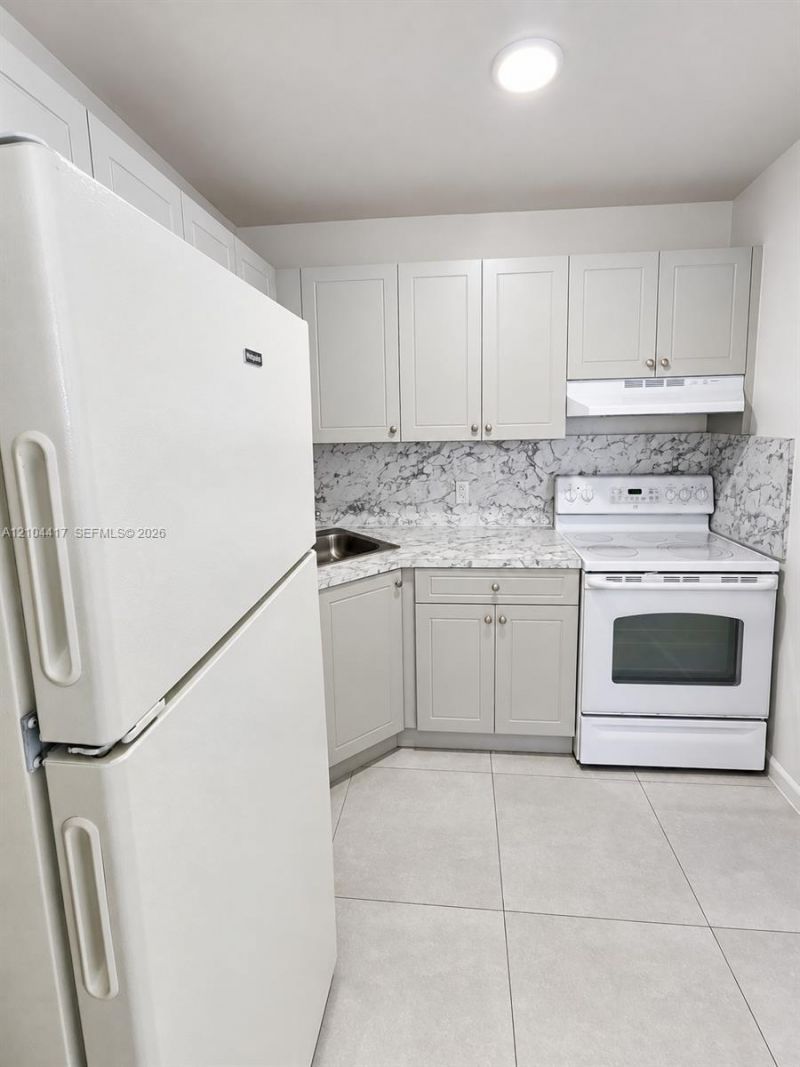 10900 SW 196th St , Unit 322, Cutler Bay, FL 33157 Photo