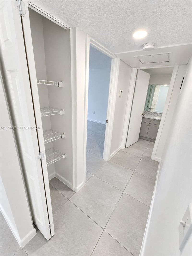 10900 SW 196th St , Unit 322, Cutler Bay, FL 33157 Photo