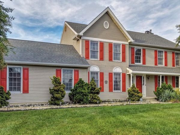 41 AIRDRIE DRIVE, BEAR, DE 19701